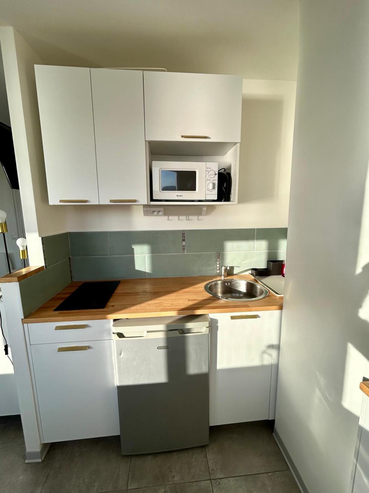 Estudio 1Ere Ligne Vue Mer ,Place De Parking Privee Acces A La Plage De La Residence 3Eme Etage 팔라바 레 플로 외부 사진